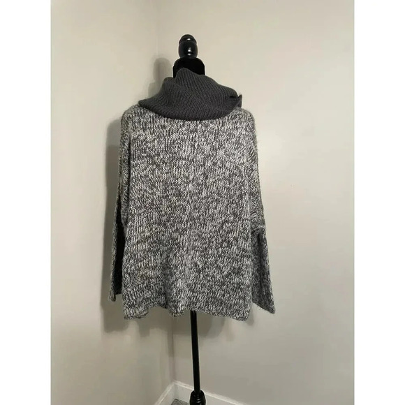 Wooden Ships Mohair and Wool Blend‎ Gray Funnel Neck Cozy Sweater - Picture 7 of 10